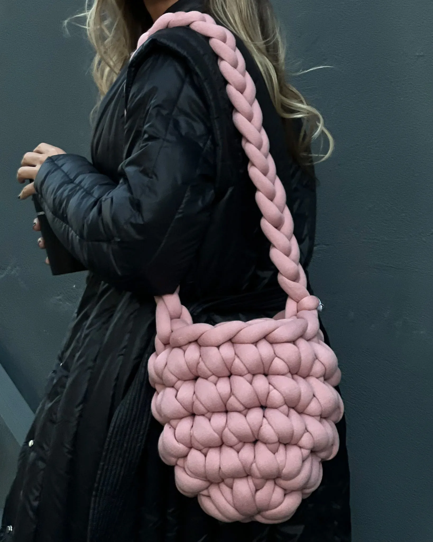 Big Knot Shoulder Bag