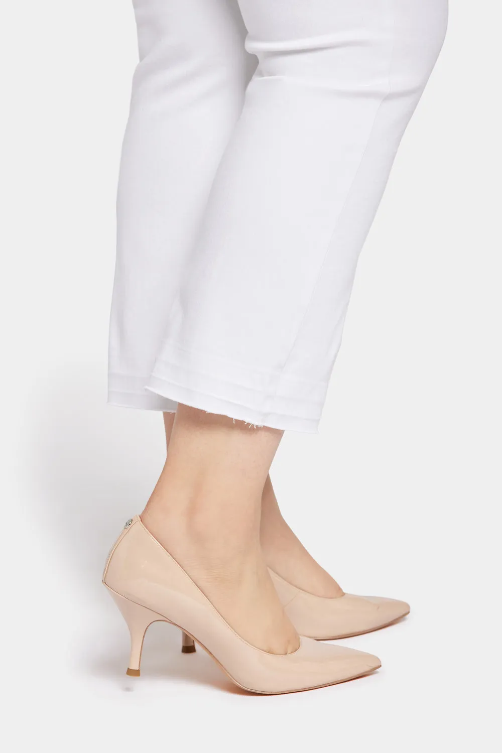 Marilyn Straight Ankle Jeans In Plus Size - Optic White