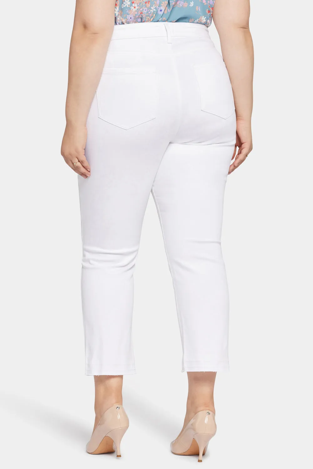 Marilyn Straight Ankle Jeans In Plus Size - Optic White