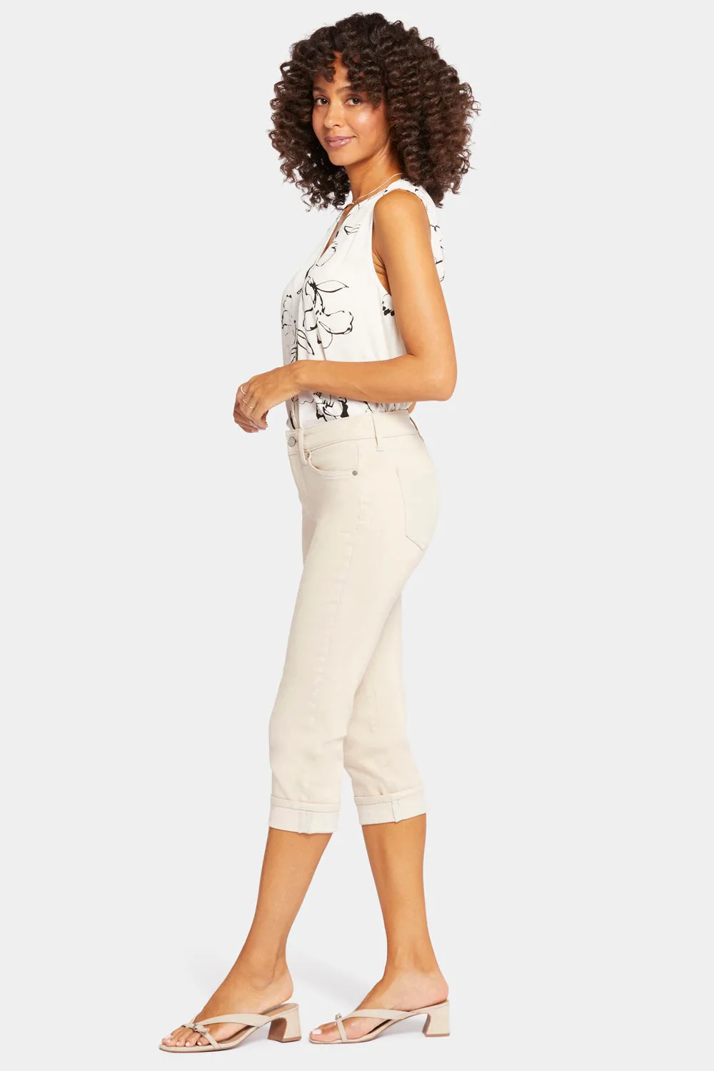 Marilyn Straight Crop Jeans In Petite - Feather