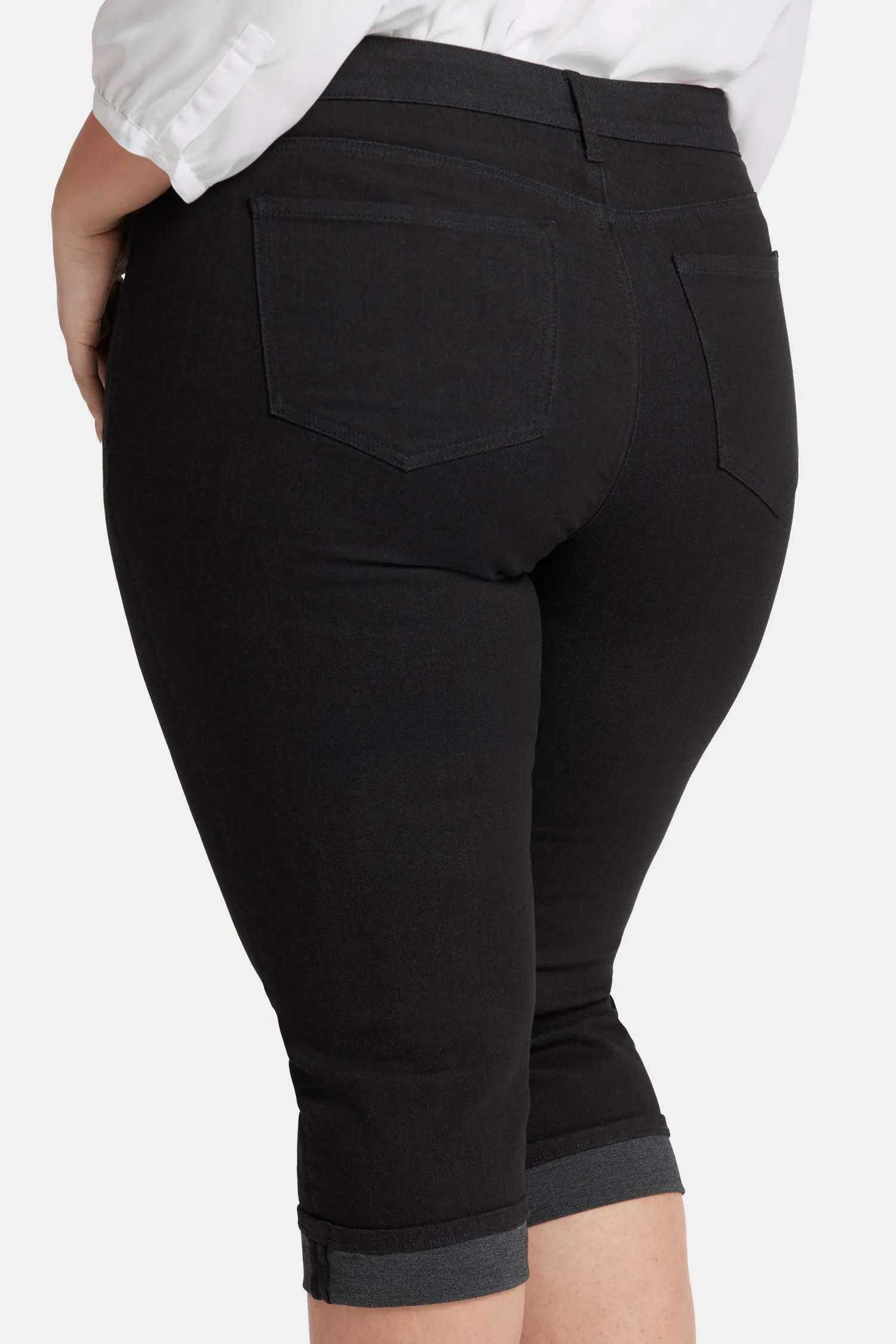 Marilyn Straight Crop Jeans In Plus Size - Black