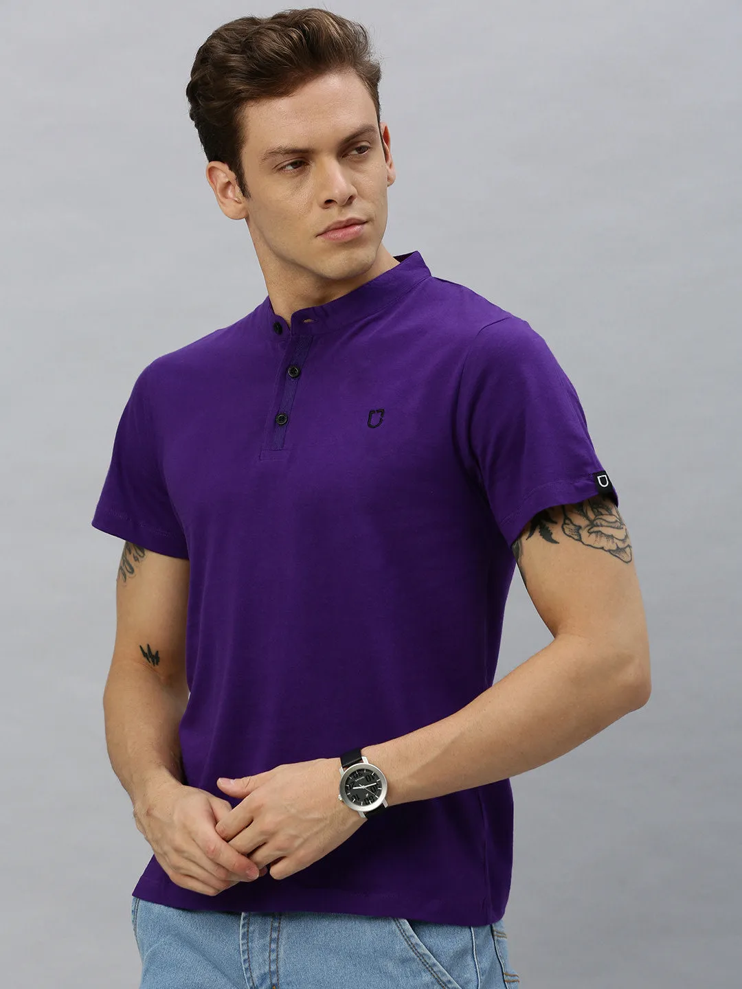 Men's Purple Solid Mandarin Collar Slim Fit Cotton T-Shirt